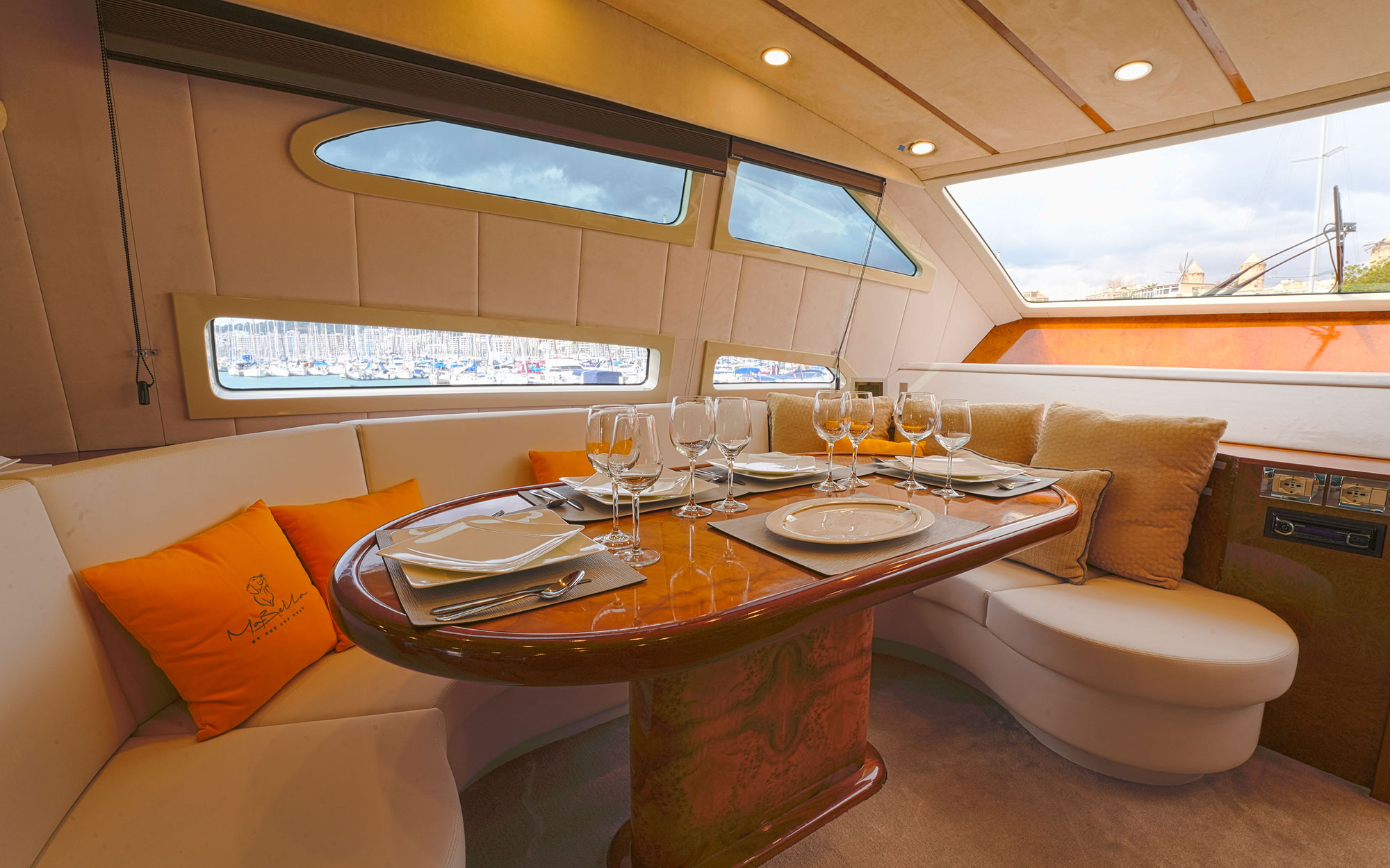dining table - MONTE FINO 72 flybridge motor yacht MA BELLA for sale
